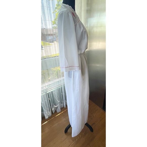 Vintage 80s peignoir, white robe with pink embroidery, Lorraine's Lingerie - Picture 6 of 10